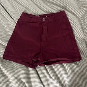 I want to go to paradise shorts in size small burgundy color